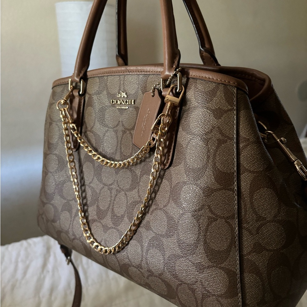 Authentic Coach Cross body/hand bag